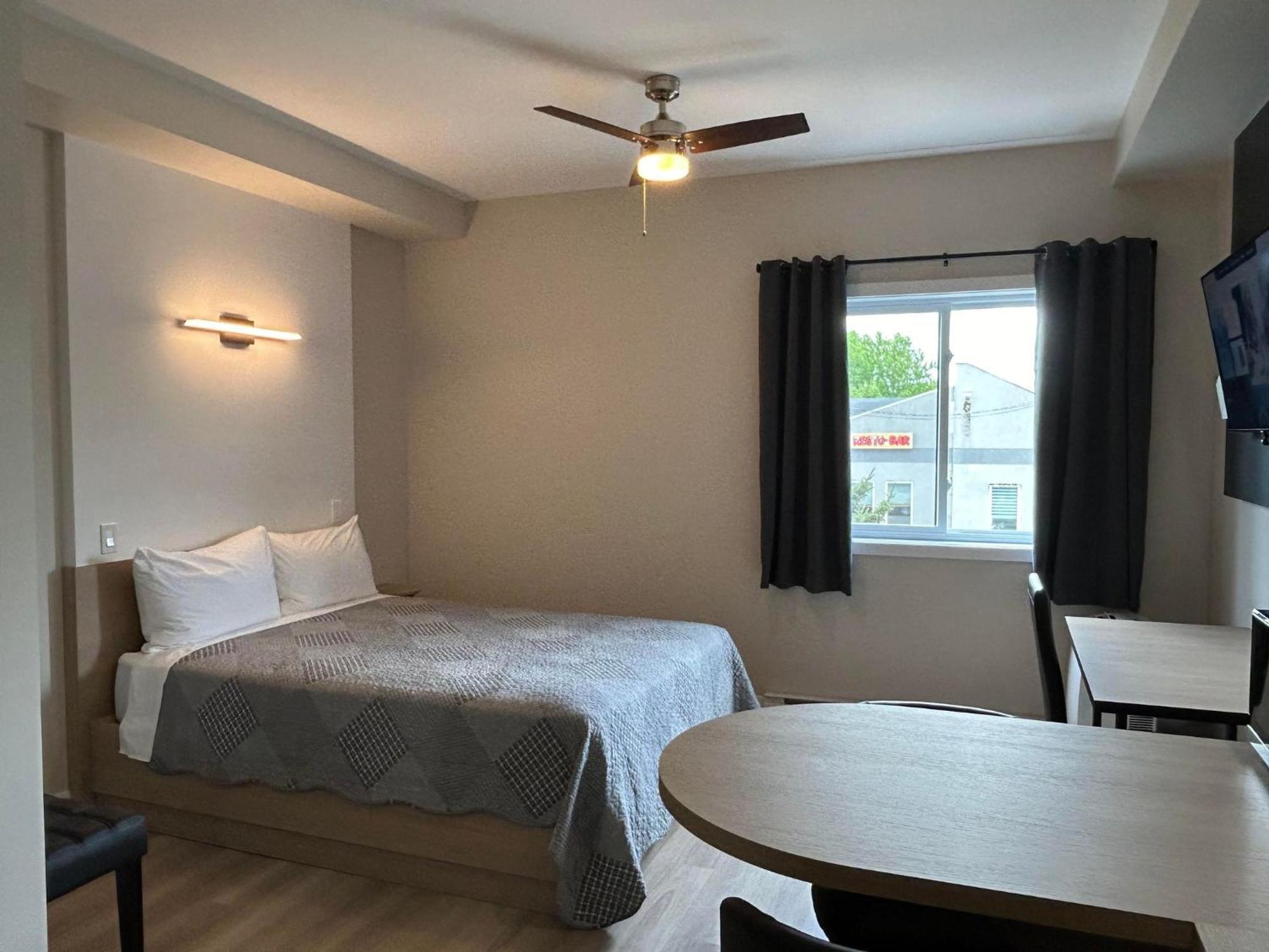 Saint-Michel Hotel St-Michel מראה חיצוני תמונה