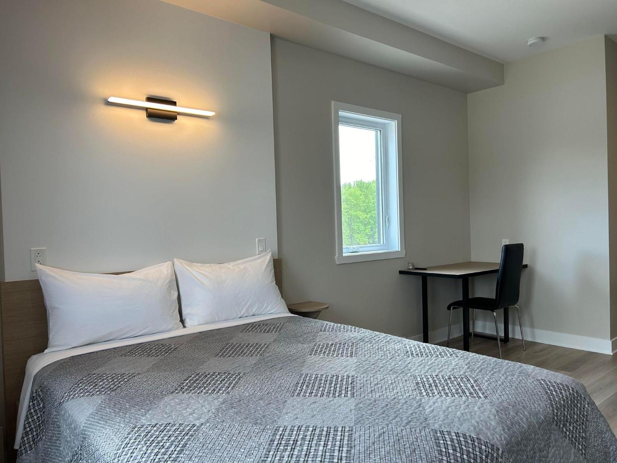 Saint-Michel Hotel St-Michel מראה חיצוני תמונה